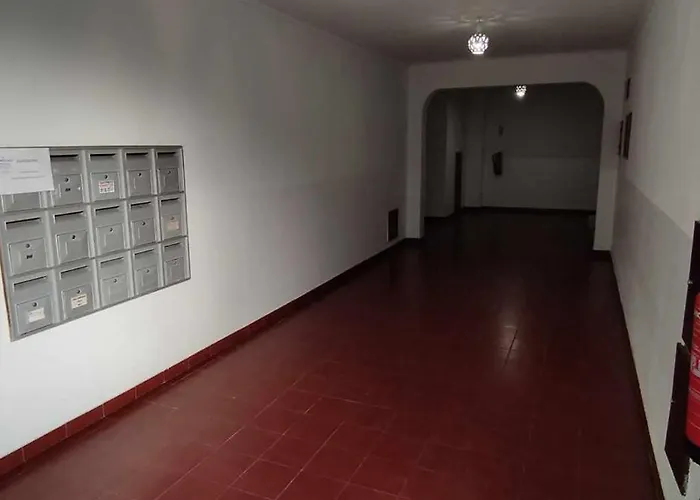 Dos Aveiros, Lote 6 T1 - Appartement *