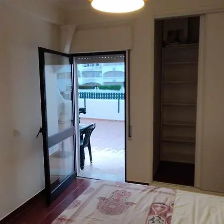 Dos Aveiros, Lote 6 T1 - Apartamento