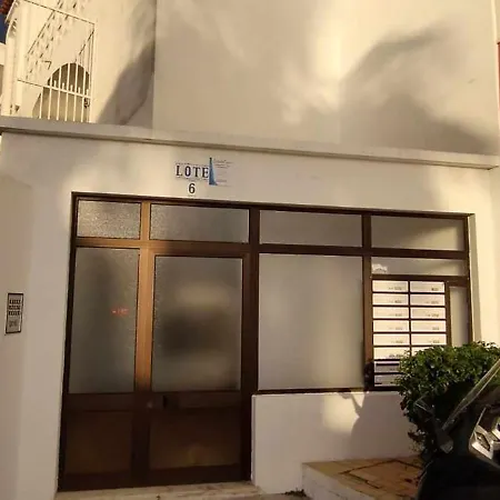 Apartamento Dos Aveiros, Lote 6 T1 - *