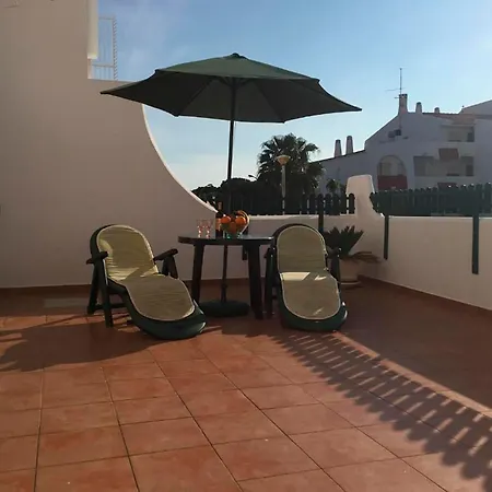 Dos Aveiros, Lote 6 T1 - Apartamento