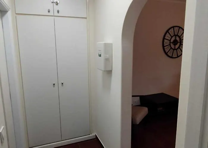 Dos Aveiros, Lote 6 T1 - *