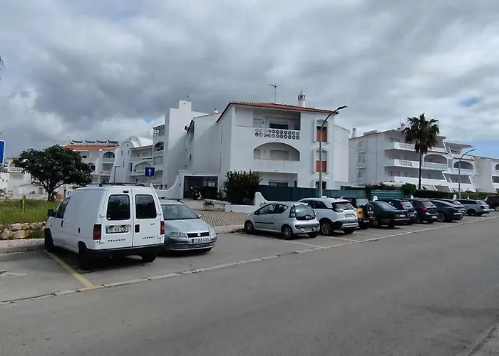 Dos Aveiros, Lote 6 T1 - *